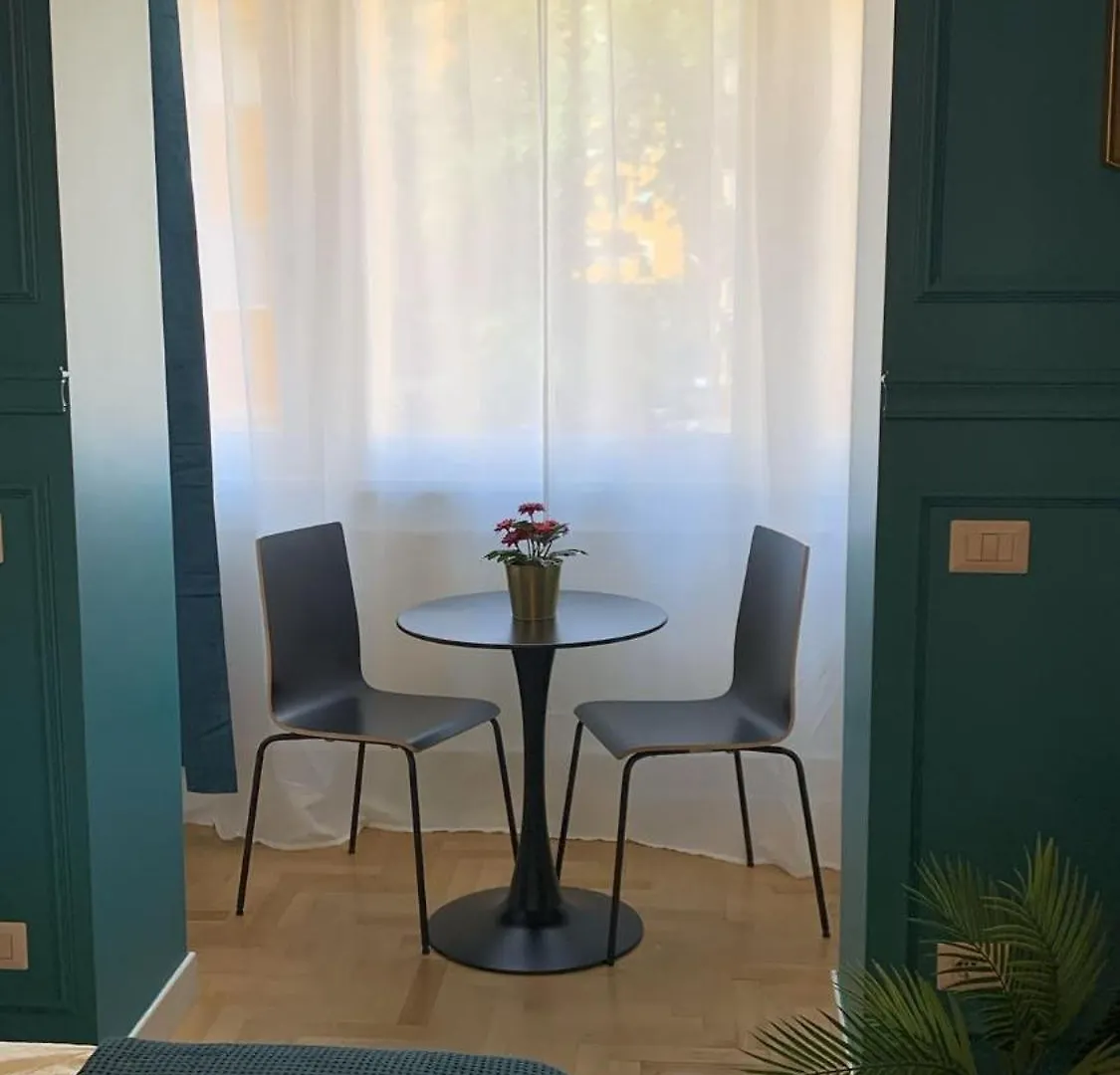 Demetra Apartment - 30M From Metro A Lucio Sestio Rome